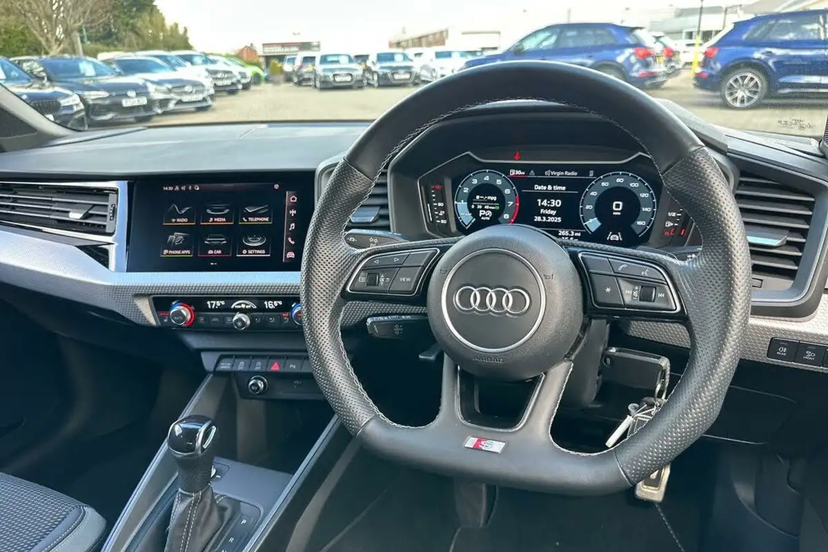 2022-audi-a1-15-35-tfsi-black-edition-big-29