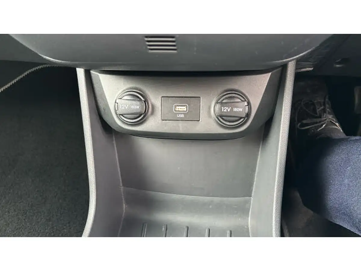 2022-hyundai-ioniq-e-premium-electric-big-33