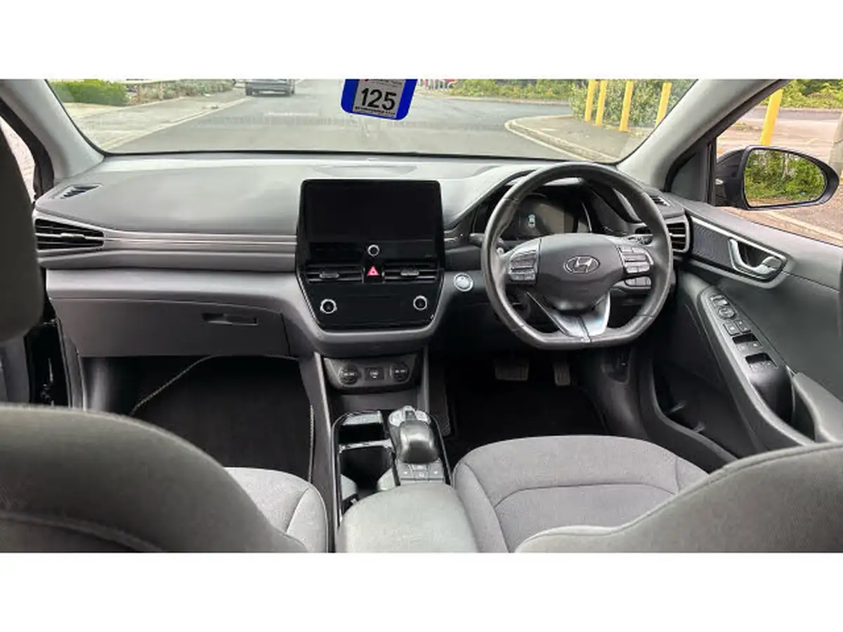 2022-hyundai-ioniq-e-premium-electric-big-9