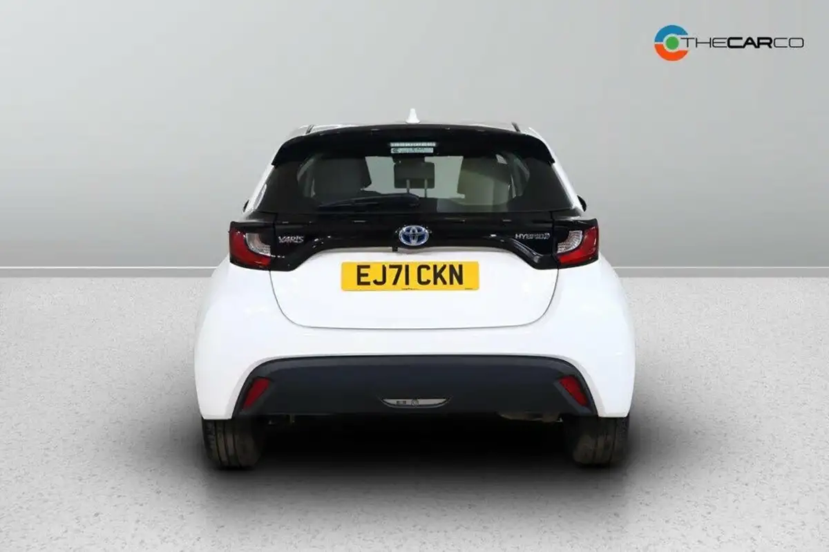 2022-toyota-yaris-15-vvt-i-icon-big-5