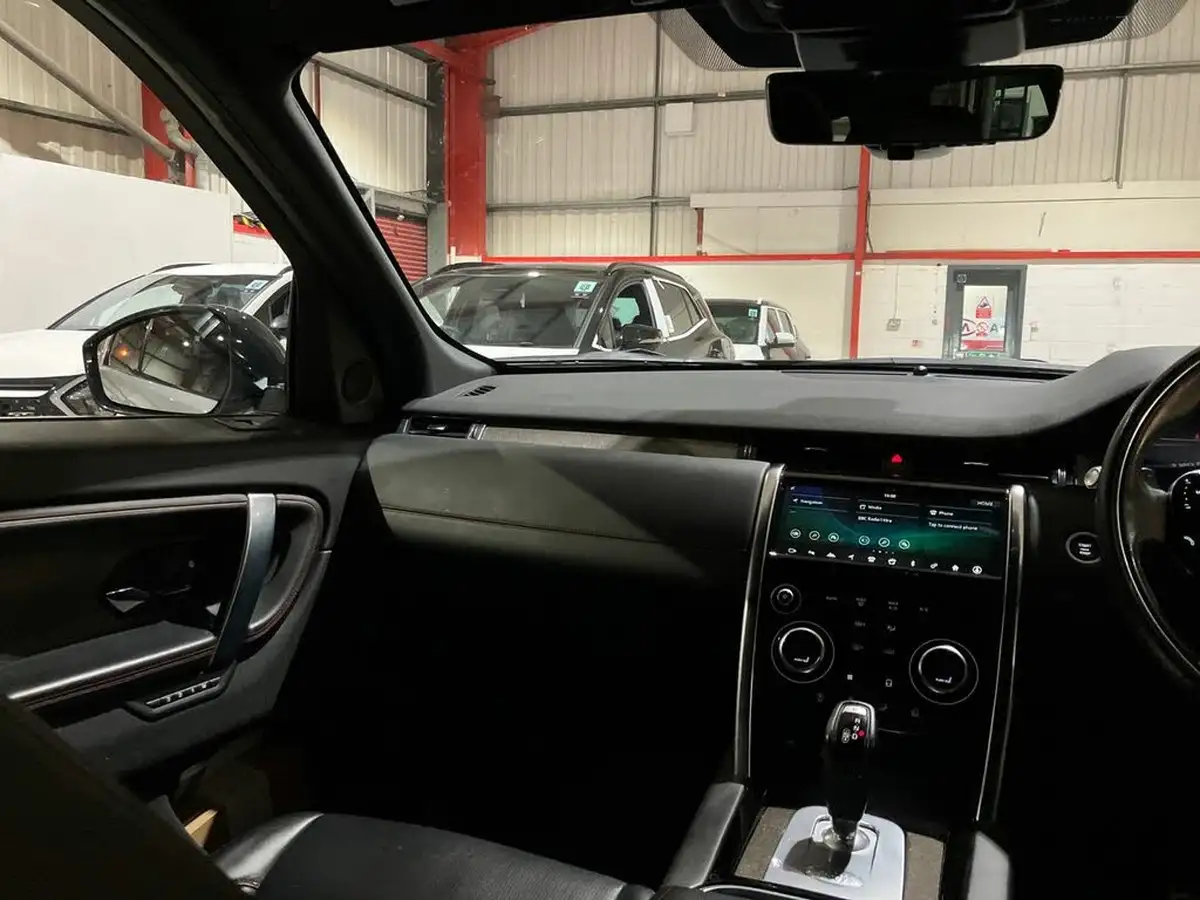2020-land-rover-discovery-sport-20-d180-r-dynamic-hse-big-38