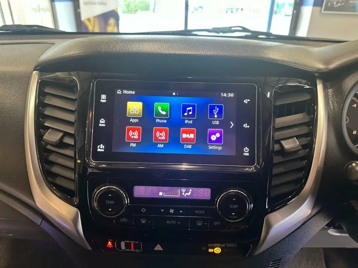 2018-mitsubishi-l200-24di-d-barbarian-eu6-auto-big-22