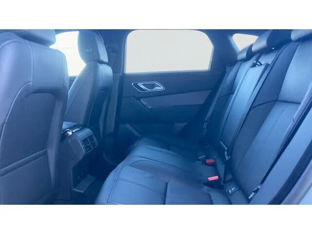 2024-land-rover-range-rover-velar-20-d200-dynamic-se-big-3