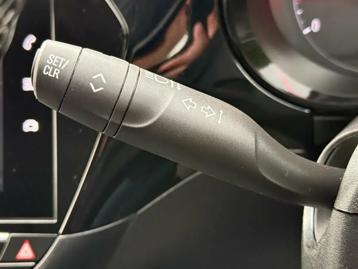 2021-vauxhall-corsa-12i-griffin-edition-big-18