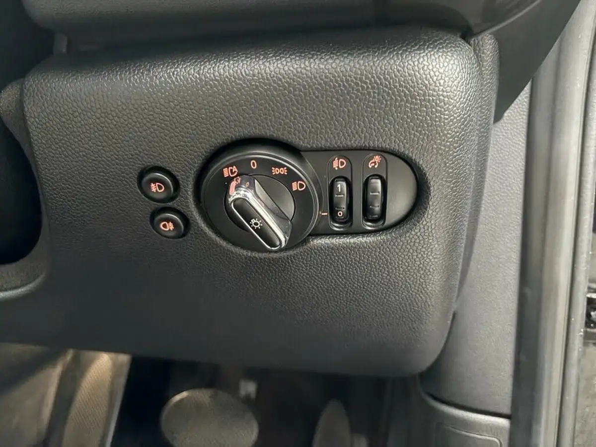 2019-mini-cooper-15-cooper-exclusive-134bhp-hatchback-3d-auto-big-34