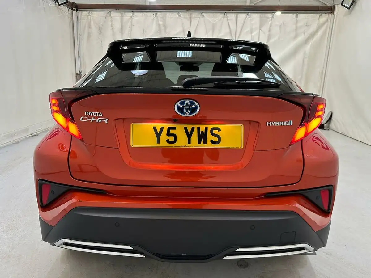 2021-toyota-c-hr-20-vvt-i-orange-edition-big-6