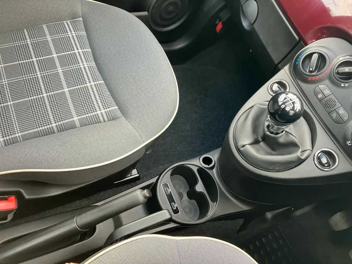 2021-fiat-500-10-lounge-big-19