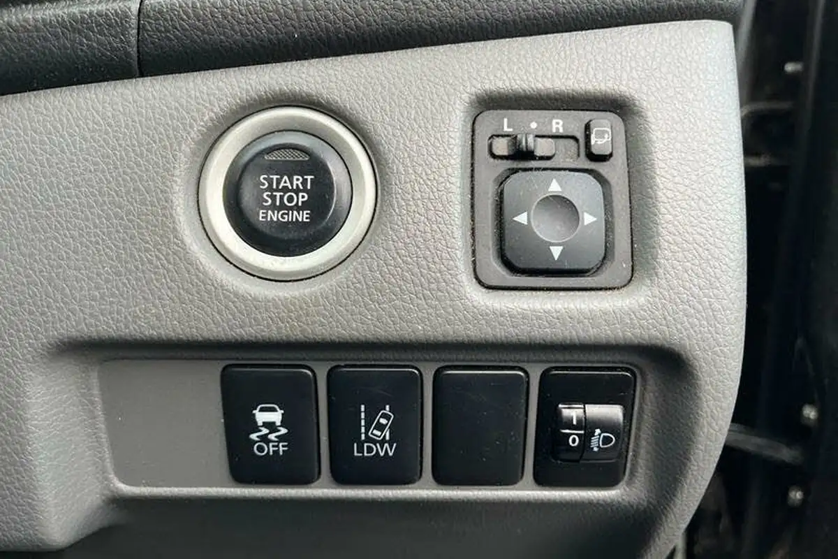 2019-mitsubishi-l200-24di-d-warrior-eu6b-big-14