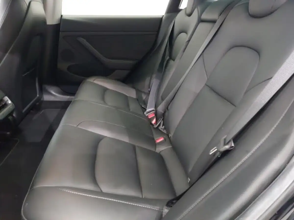 2022-tesla-model-3-e-rwd-big-5
