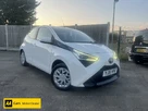 2019-toyota-aygo-10-vvt-i-x-play-small-0