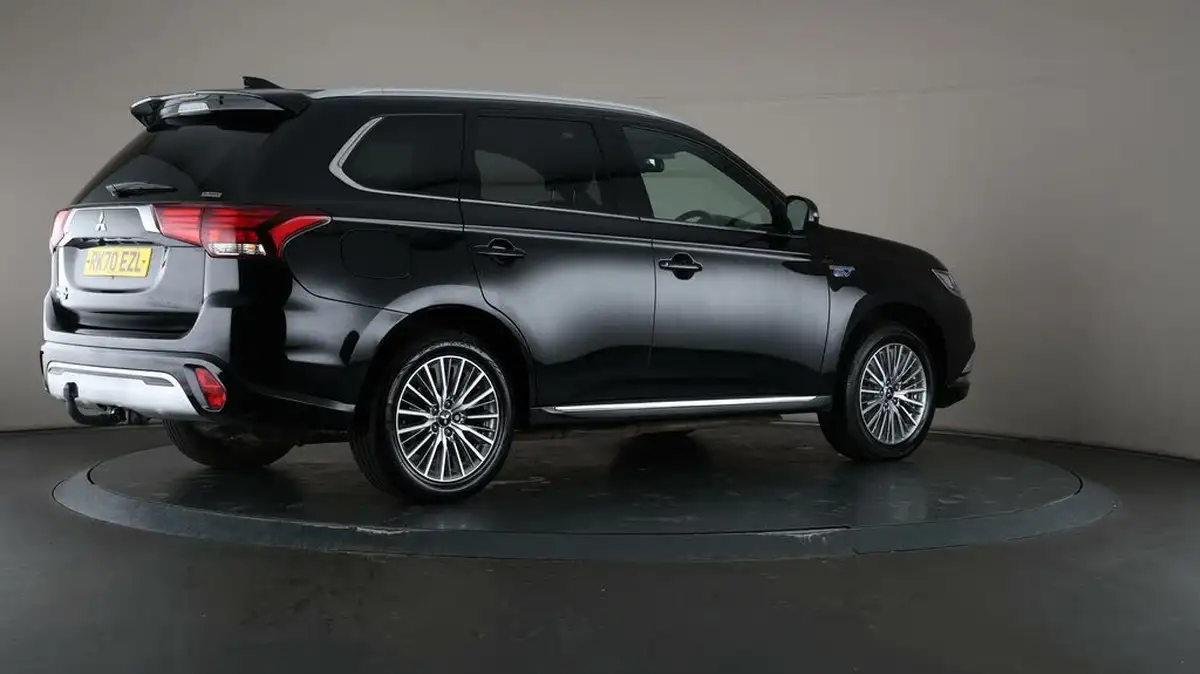2020-mitsubishi-outlander-24-exceed-phev-big-7