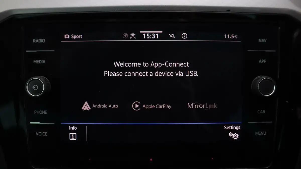 2022-volkswagen-passat-15-tsi-sel-estate-5d-dsg-big-23