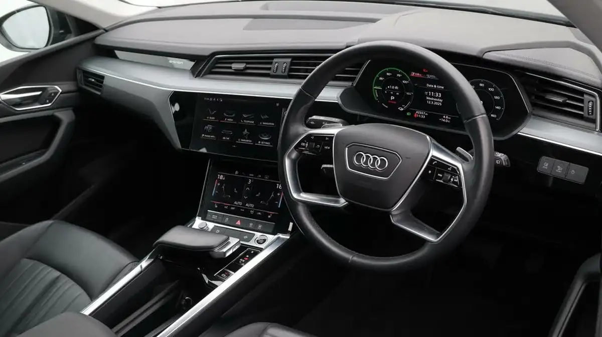 2021-audi-e-tron-55e-technik-station-wagon-big-9