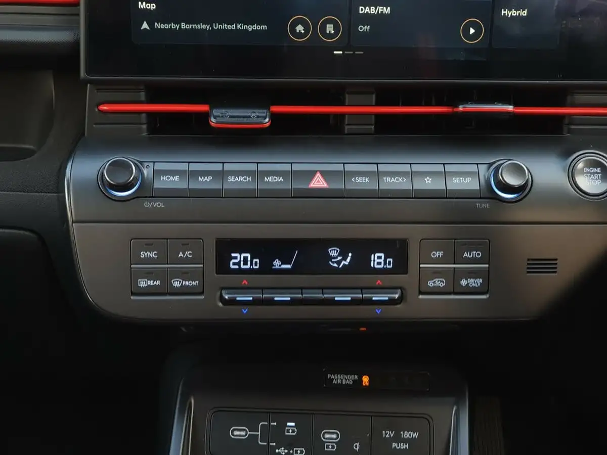 2024-hyundai-kona-16-gdi-n-line-141ps-dct-big-16
