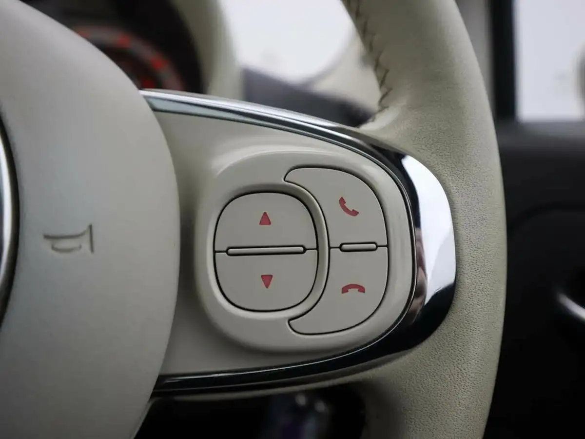 2017-fiat-500-12-lounge-dualogic-big-26