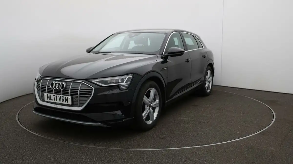 2021-audi-e-tron-55e-technik-station-wagon-big-27