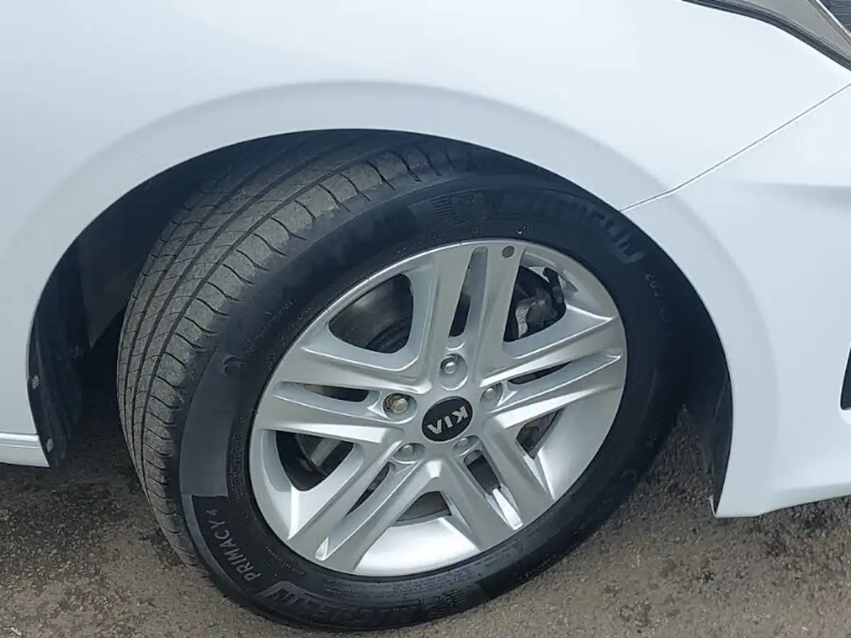 2021-kia-ceed-16crdi-2-134bhp-48v-mhev-hatchback-big-8