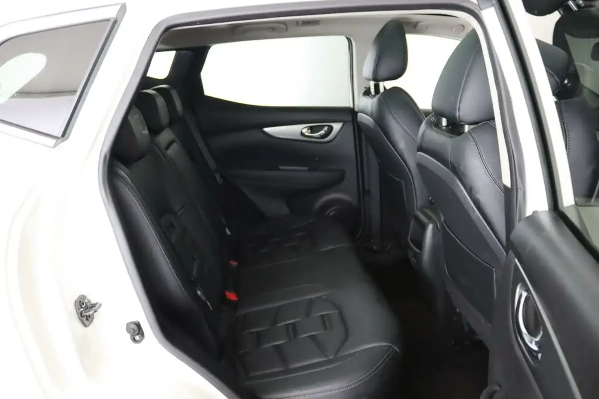 2021-nissan-qashqai-13-dig-t-n-motion-140ps-big-12