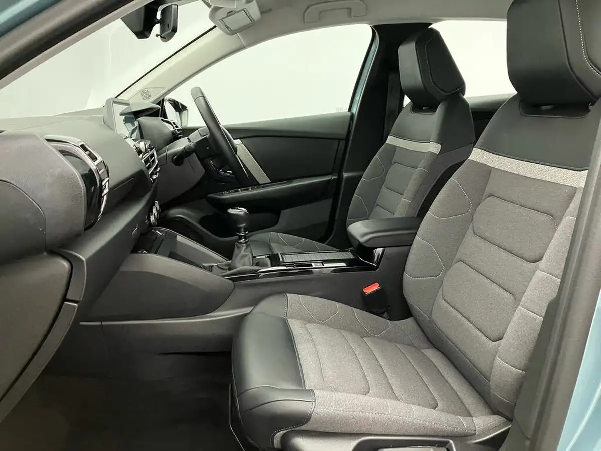 2023-citroen-c4-12-puretech-sense-big-23