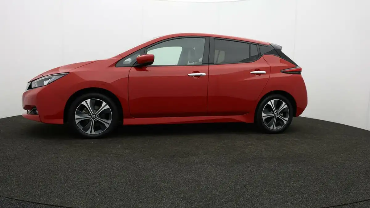 2022-nissan-leaf-e-tekna-big-65