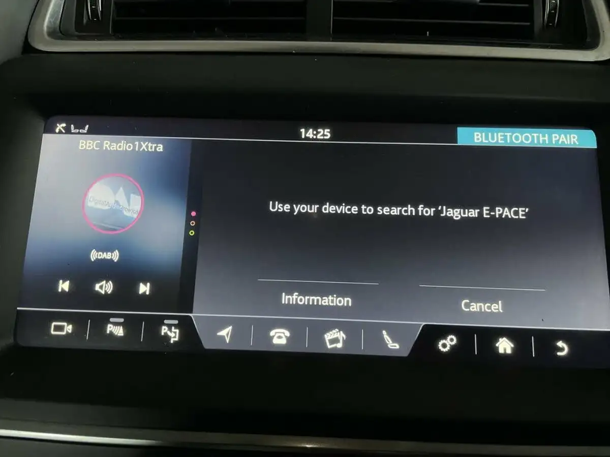 2019-jaguar-e-pace-20-i4-se-249ps-big-19