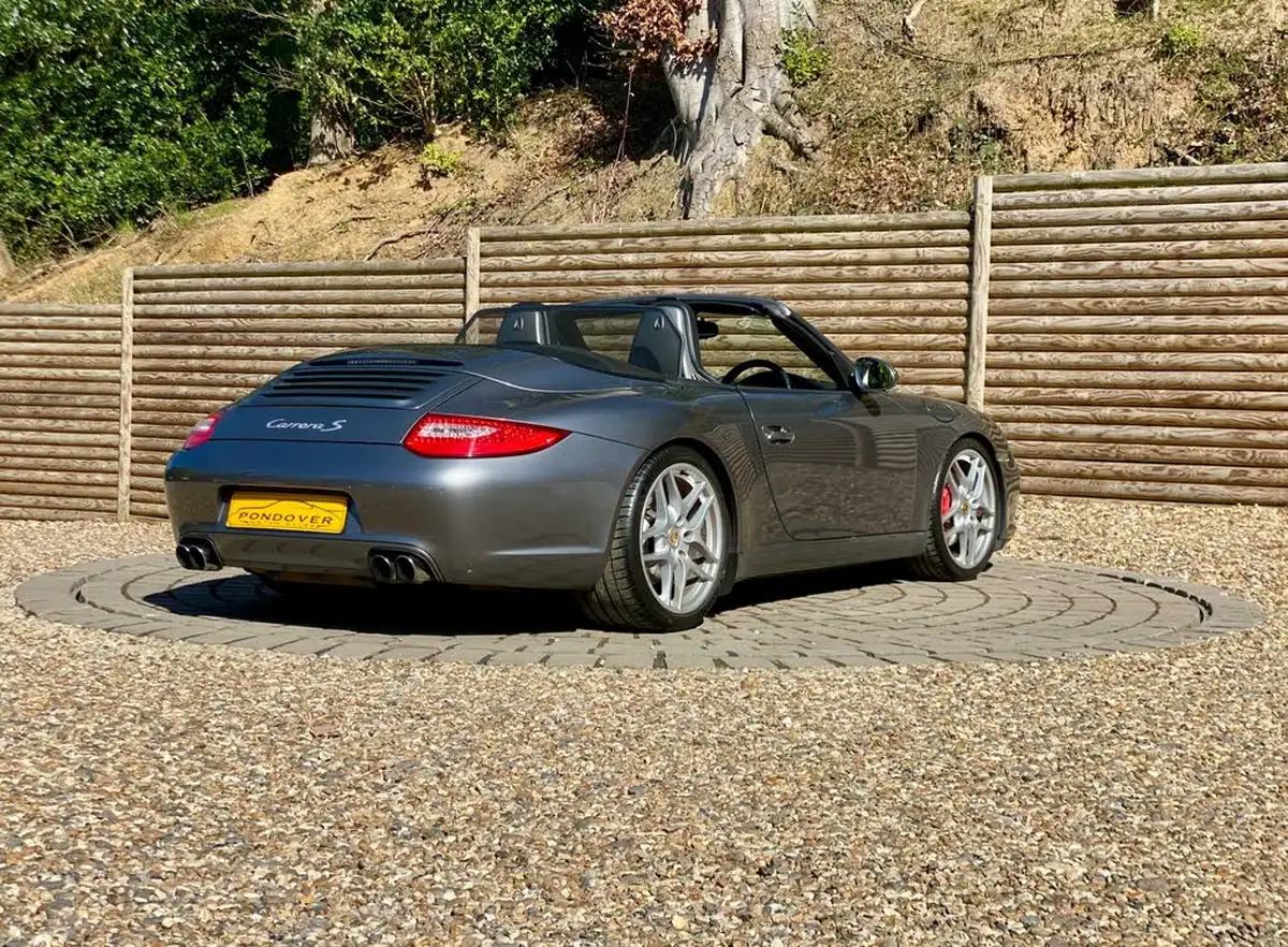 2010-porsche-911-38-carrera-s-cabriolet-auto-big-45