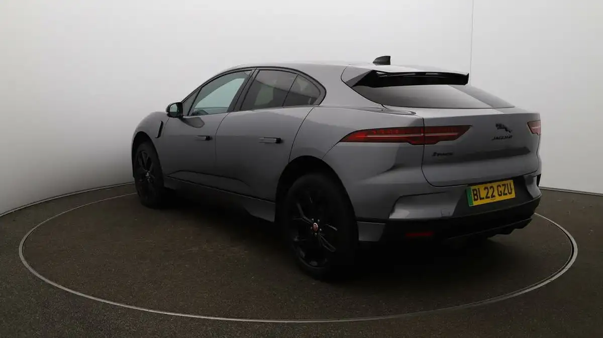 2022-jaguar-i-pace-ev400-black-big-54