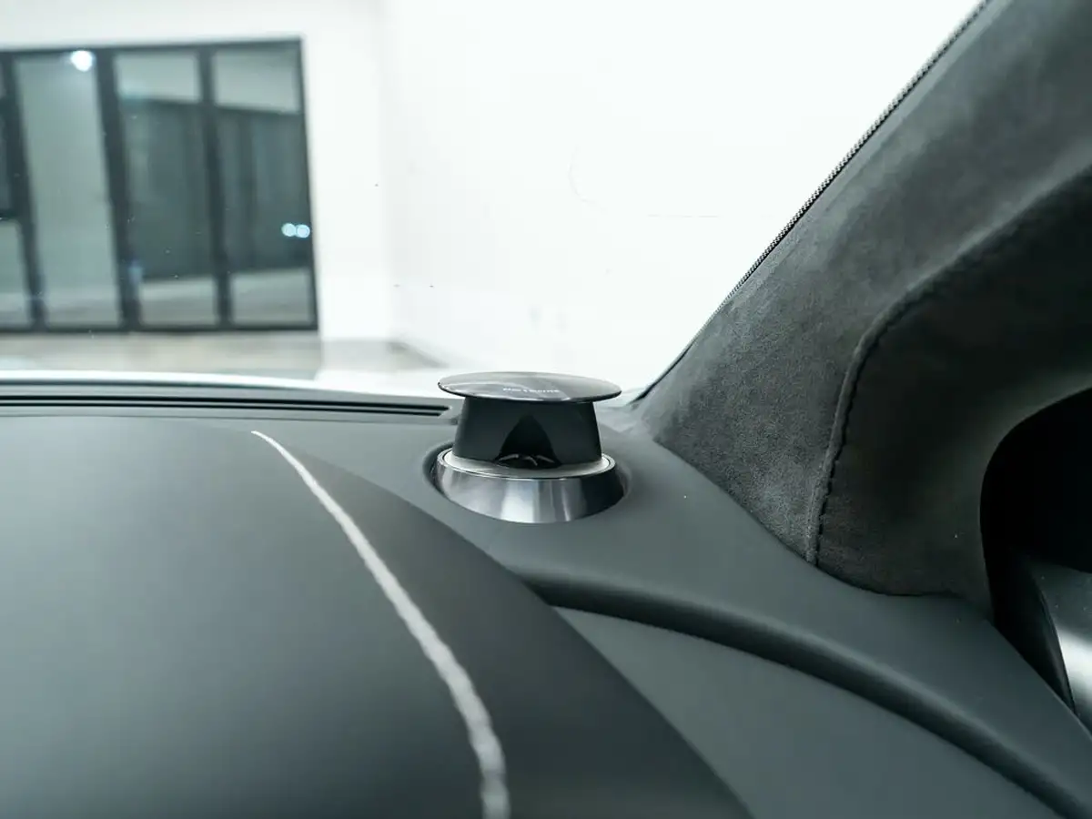 2009-aston-martin-dbs-60-touchtronic-big-42