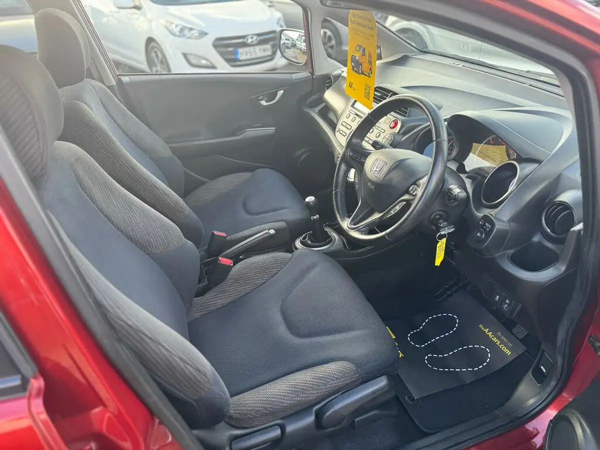 2015-honda-jazz-14-ex-big-8