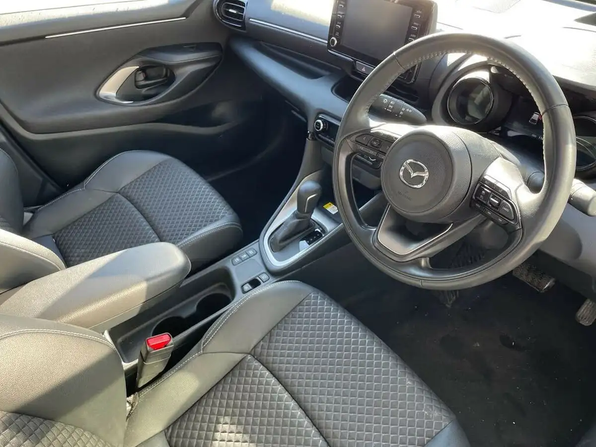 2023-mazda-mazda2-15-select-big-14