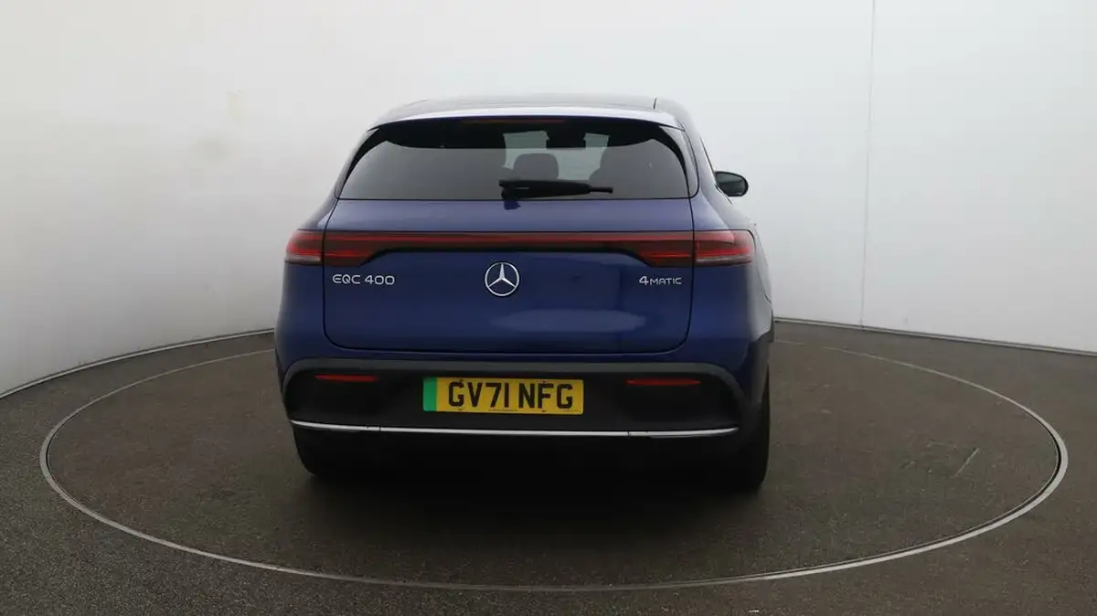 2022-mercedes-benz-eqc-e-eqc-400-amg-line-big-6