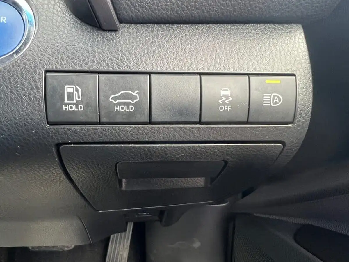 2021-toyota-camry-25-vvt-i-design-big-57