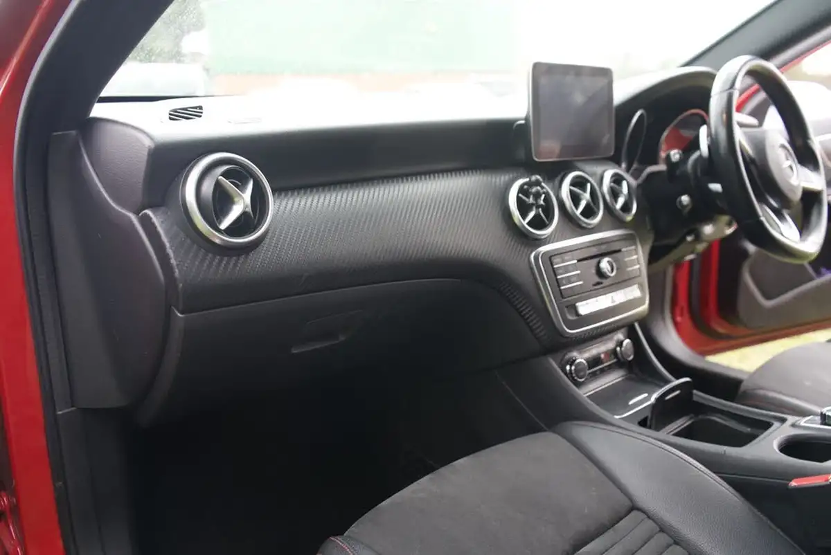 2016-mercedes-benz-a-class-21d-a200d-amg-line-136ps-premiumss-7g-dct-big-44