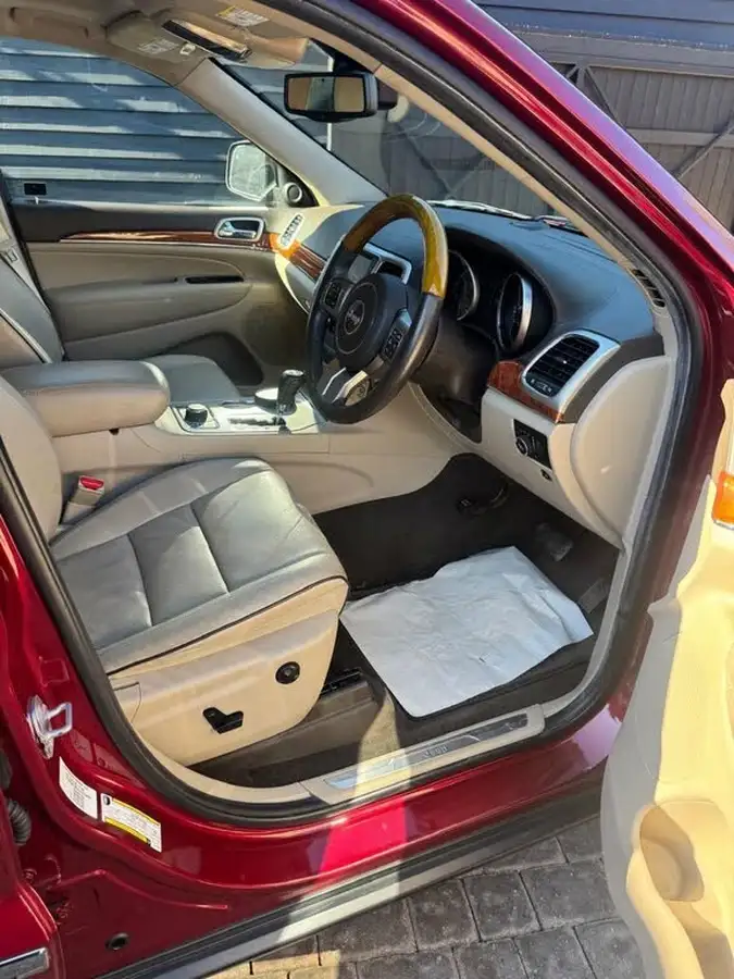 2012-jeep-grand-cherokee-30crd-overland-v6-auto-big-8