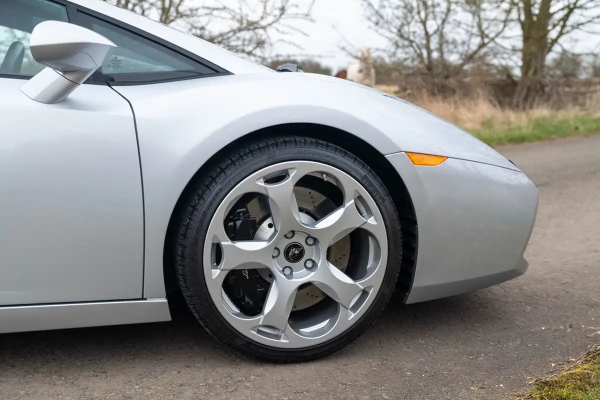 2004-lamborghini-gallardo-50-big-17