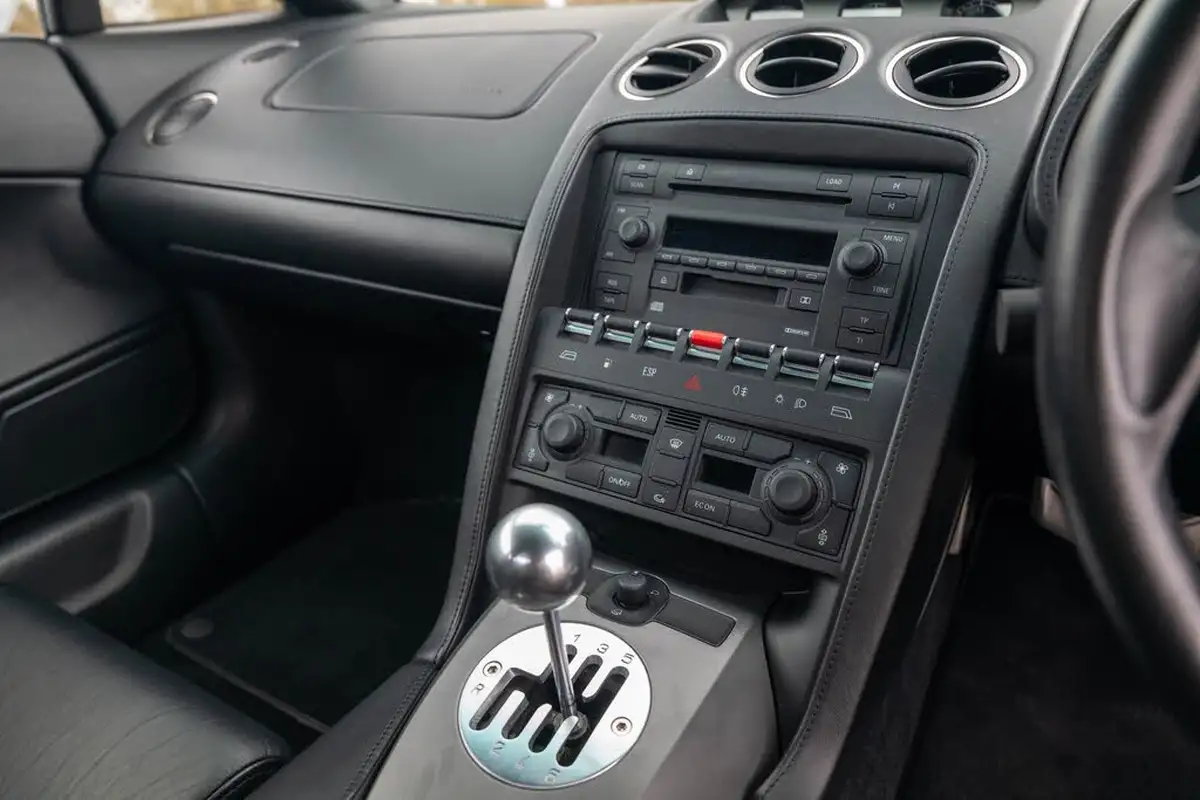 2004-lamborghini-gallardo-50-big-41