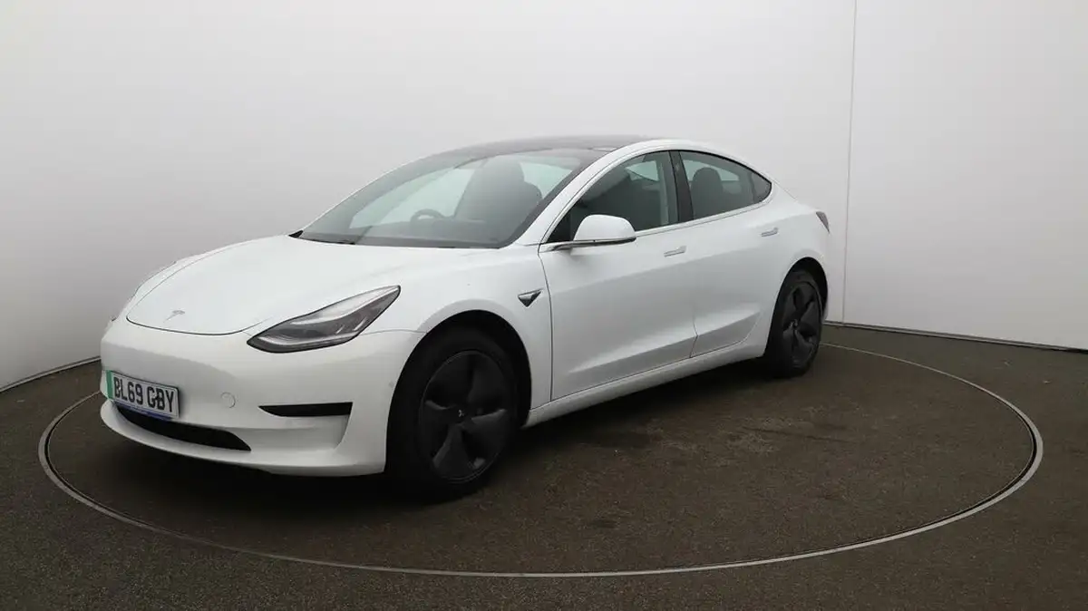 2019-tesla-model-3-e-standard-plus-big-3