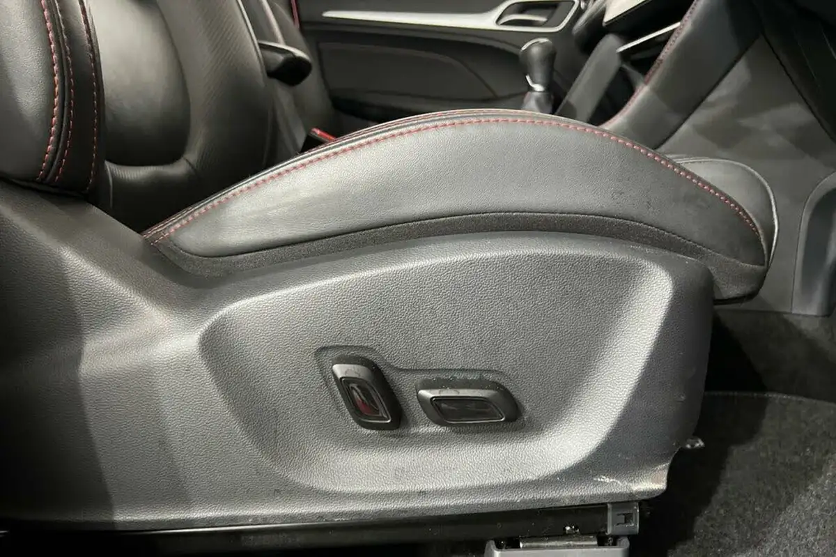 2023-mg-zs-suv-15-vti-tech-exclusive-big-18