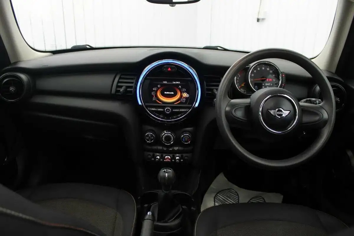 2017-mini-cooper-15td-one-d-ss-5d-big-27