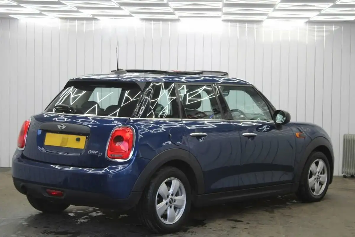 2017-mini-cooper-15td-one-d-ss-5d-big-3