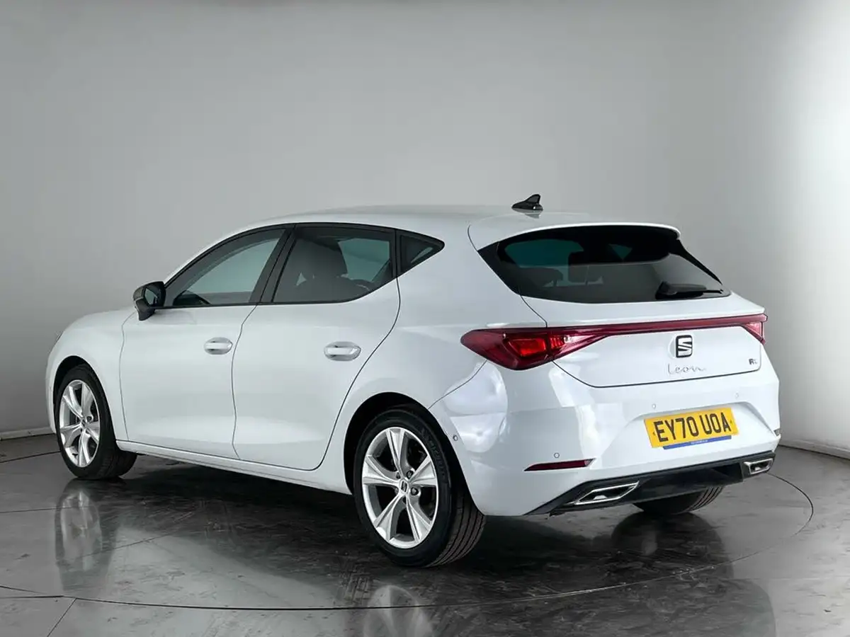 2021-seat-leon-15-etsi-fr-hatchback-big-5