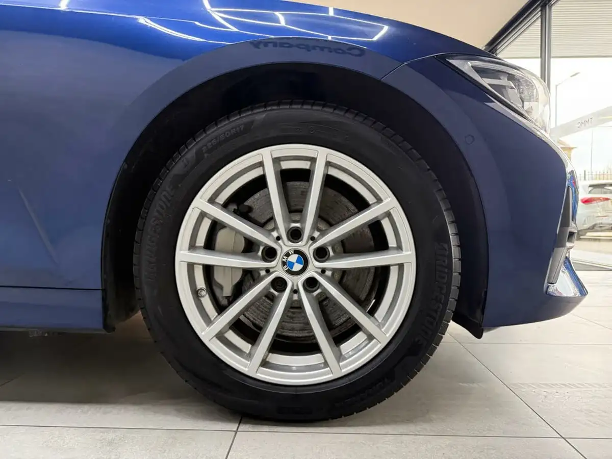 2020-bmw-3-series-20-330e-se-pro-saloon-4d-big-26