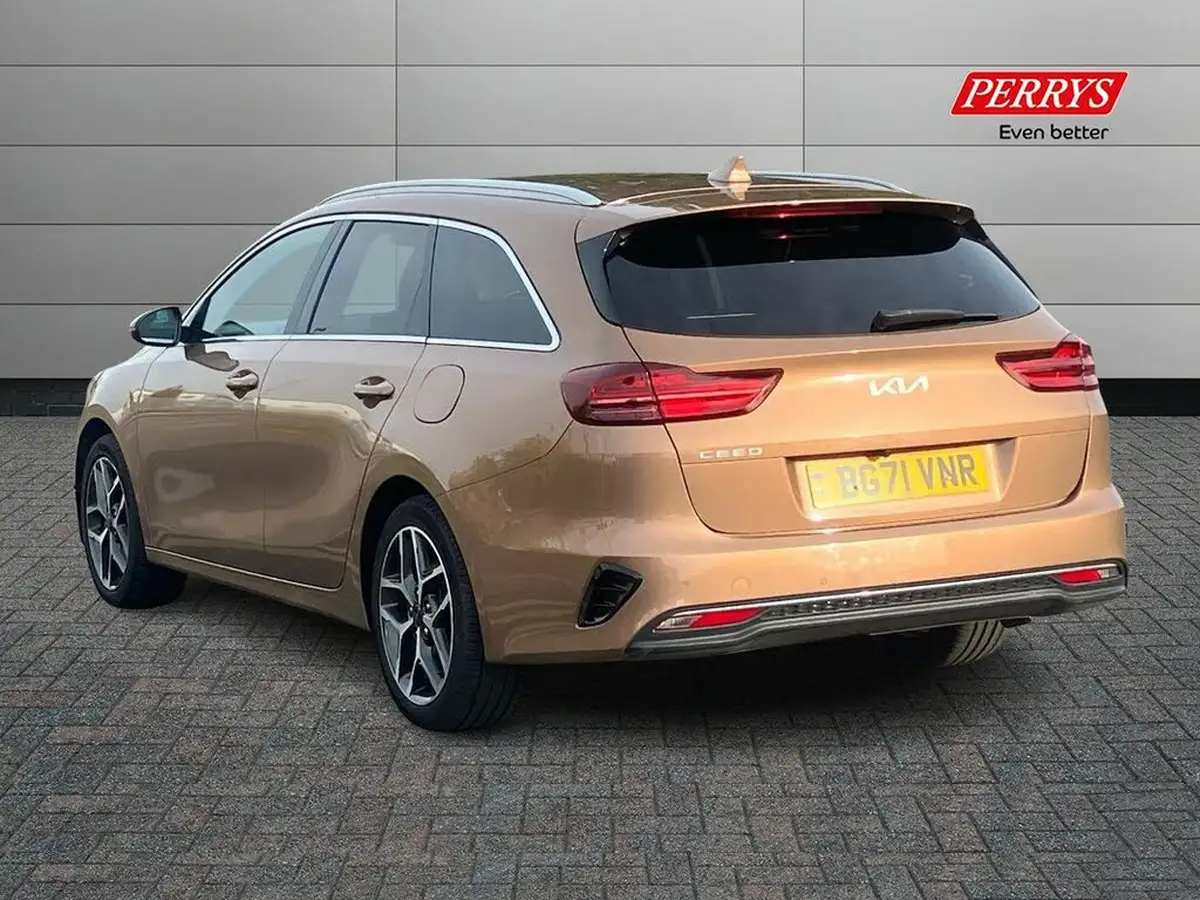 2022-kia-ceed-15-t-gdi-3-sportswagon-big-1