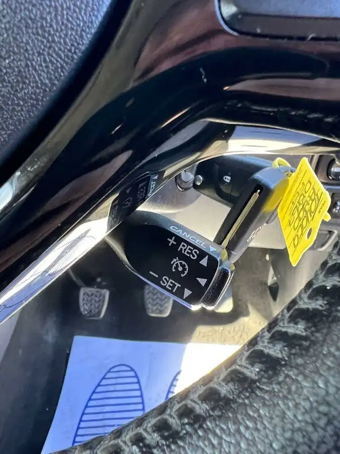 2017-toyota-aygo-10-vvt-i-x-play-71bhp-3d-big-14