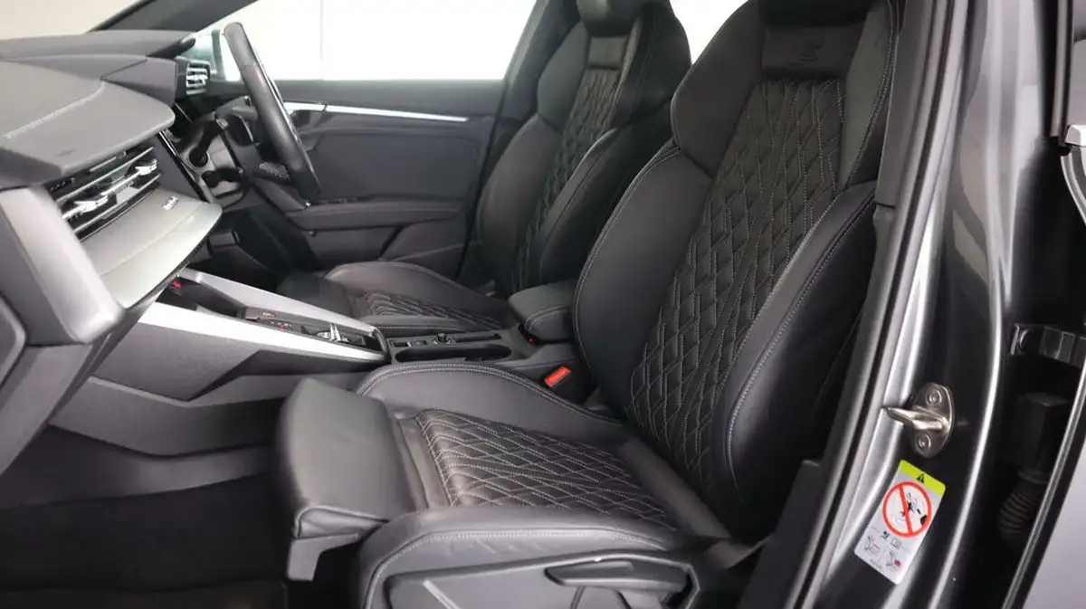2022-audi-s3-20-tfsi-sportback-5d-big-14