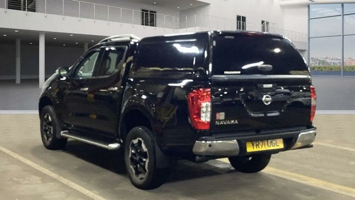 2021-nissan-navara-23dci-tt-tekna-8-navileather-auto-big-10