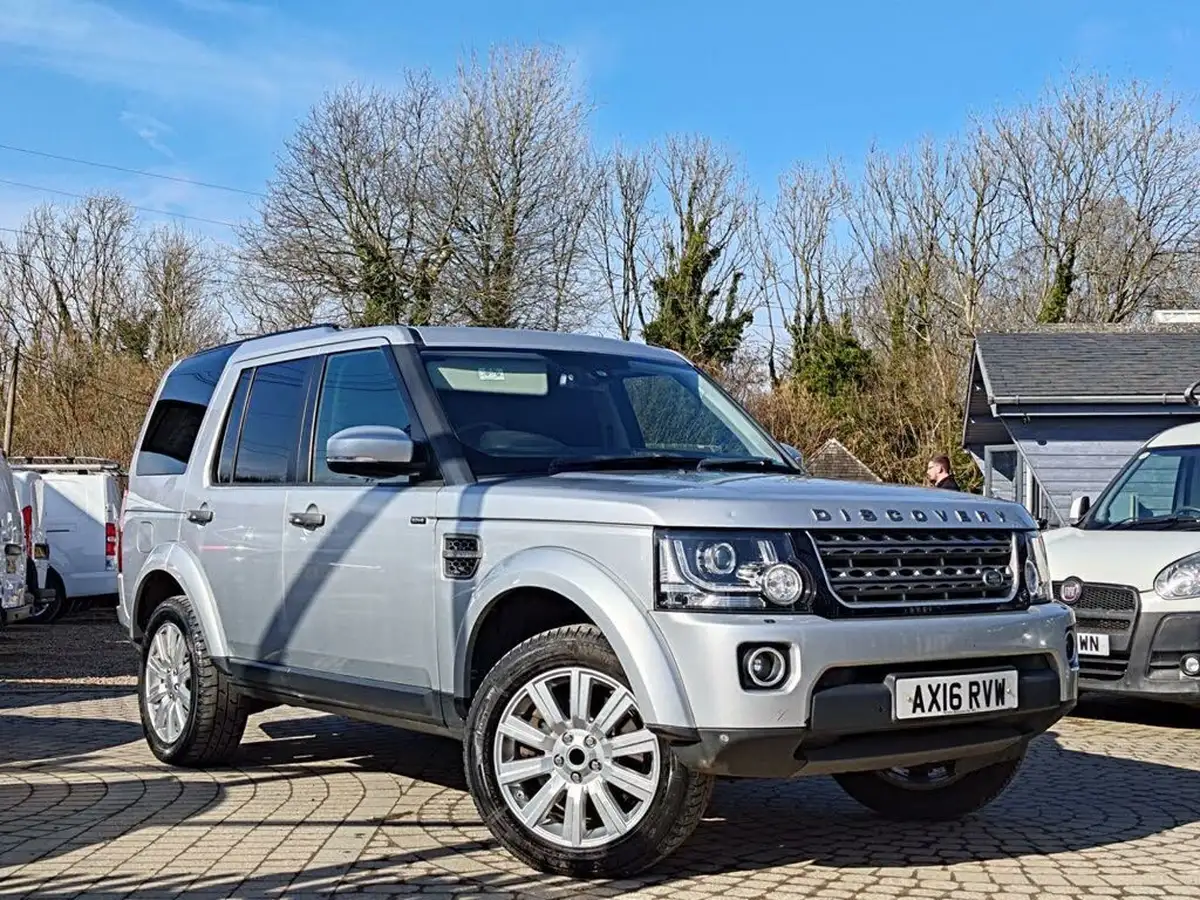 2016-land-rover-discovery-30-sd-v6-se-big-2