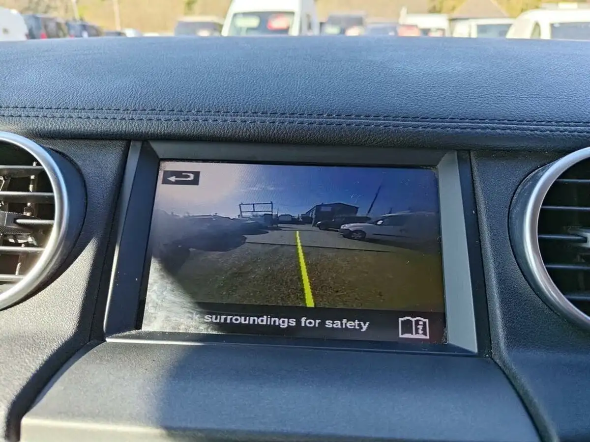 2016-land-rover-discovery-30-sd-v6-se-big-26
