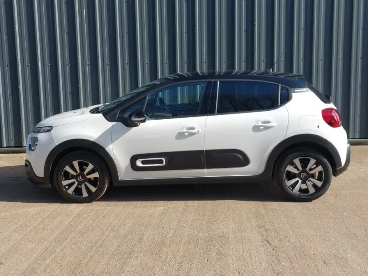 2023-citroen-c3-12-puretech-plus-110ps-eat6-big-3