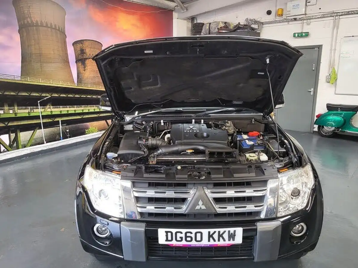 2010-mitsubishi-shogun-32td-elegance-197bhp-big-25